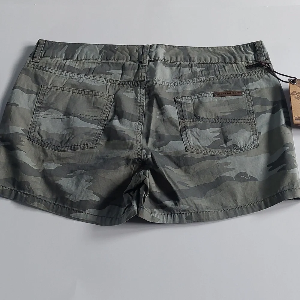 Commander Riggs  twill short‎ women's Green Camo size 2